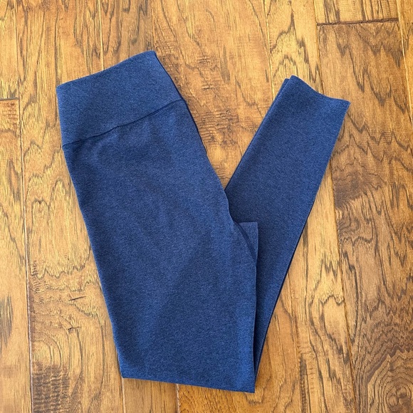 Uniqlo Airism Navy Leggings Size Medium - Picture 4 of 4